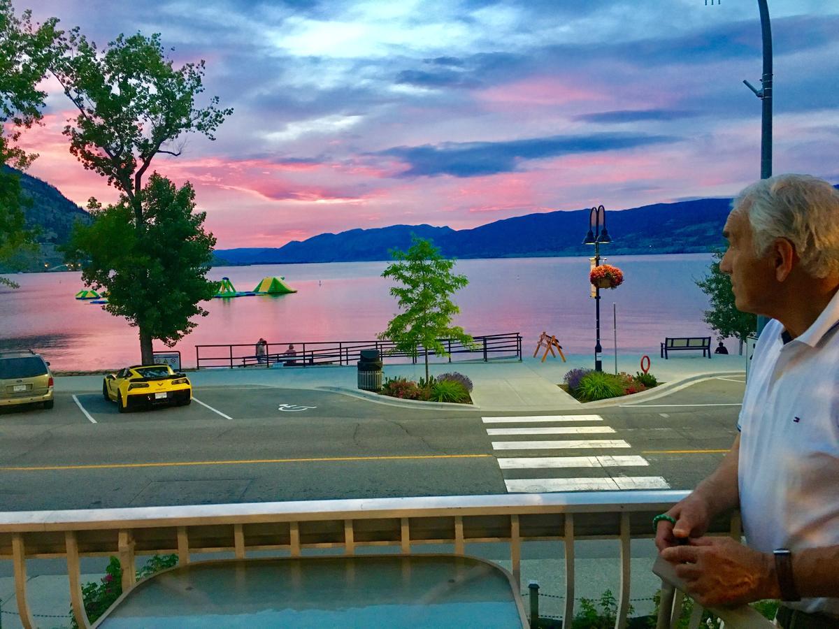 Black Sea Motel Penticton Eksteriør bilde