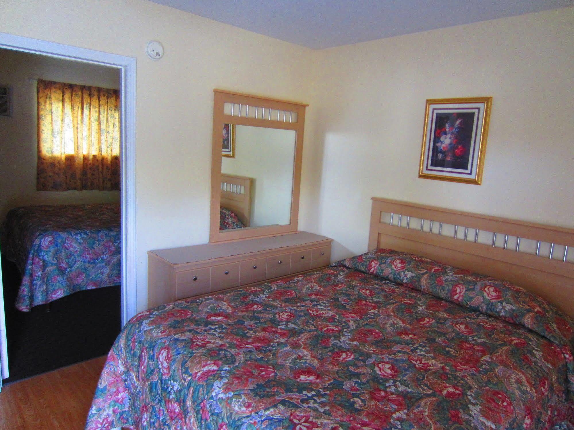Black Sea Motel Penticton Eksteriør bilde
