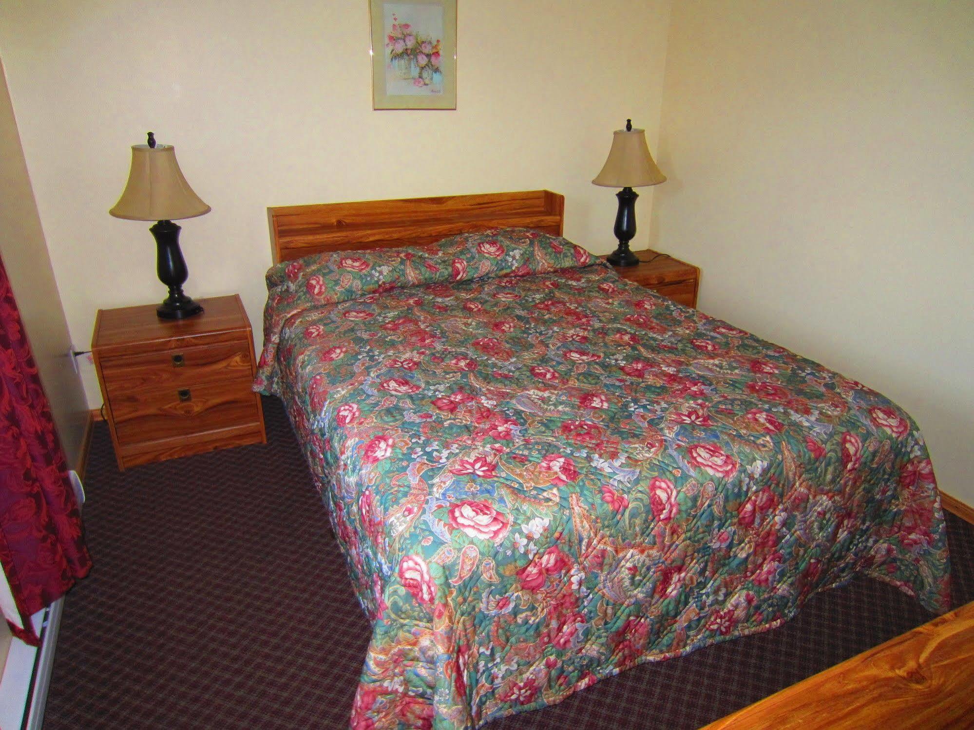 Black Sea Motel Penticton Eksteriør bilde